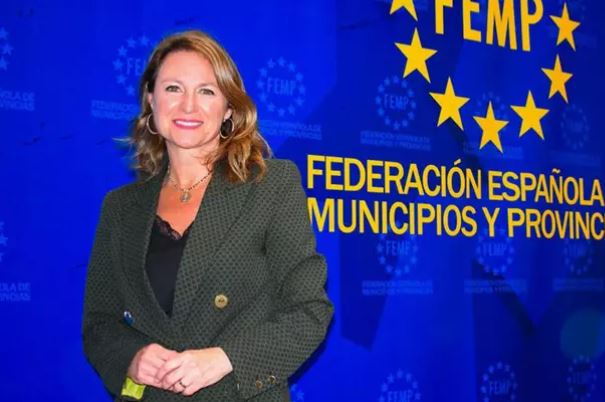 Alcaldesa de Castelló inaugura conferencia sobre protección del medioambiente