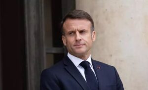 Macron advierte sobre la fragilidad del proyecto europeo y llama a la acción en discurso en la Sorbona
