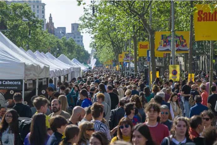 Barcelona se prepara para celebrar un Sant Jordi de récord