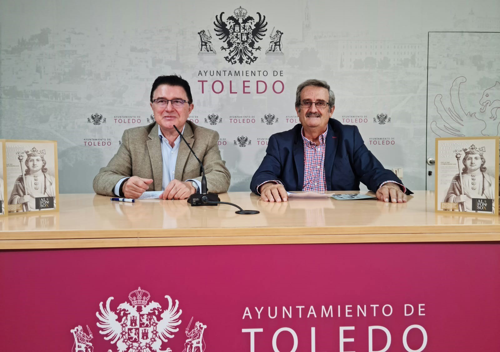 El concejal de Cultura y Patrimonio Histórico de Toledo, Teo García y el coordinador del VIII Centenario, Martín Molina