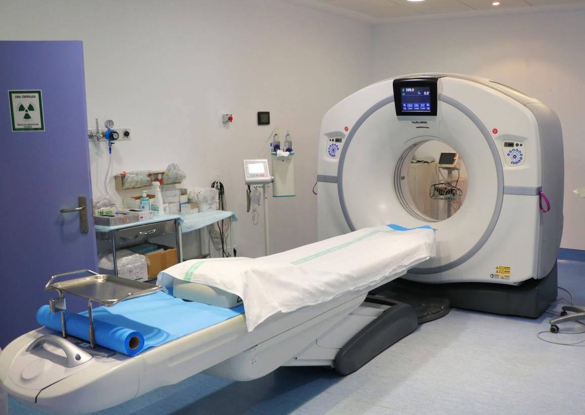 Nuevo equipo de tomografía computarizada (TC) de 64 cortes para el servicio de Diagnóstico por la Imagen del Complejo Hospitalario Universitario de Albacete.