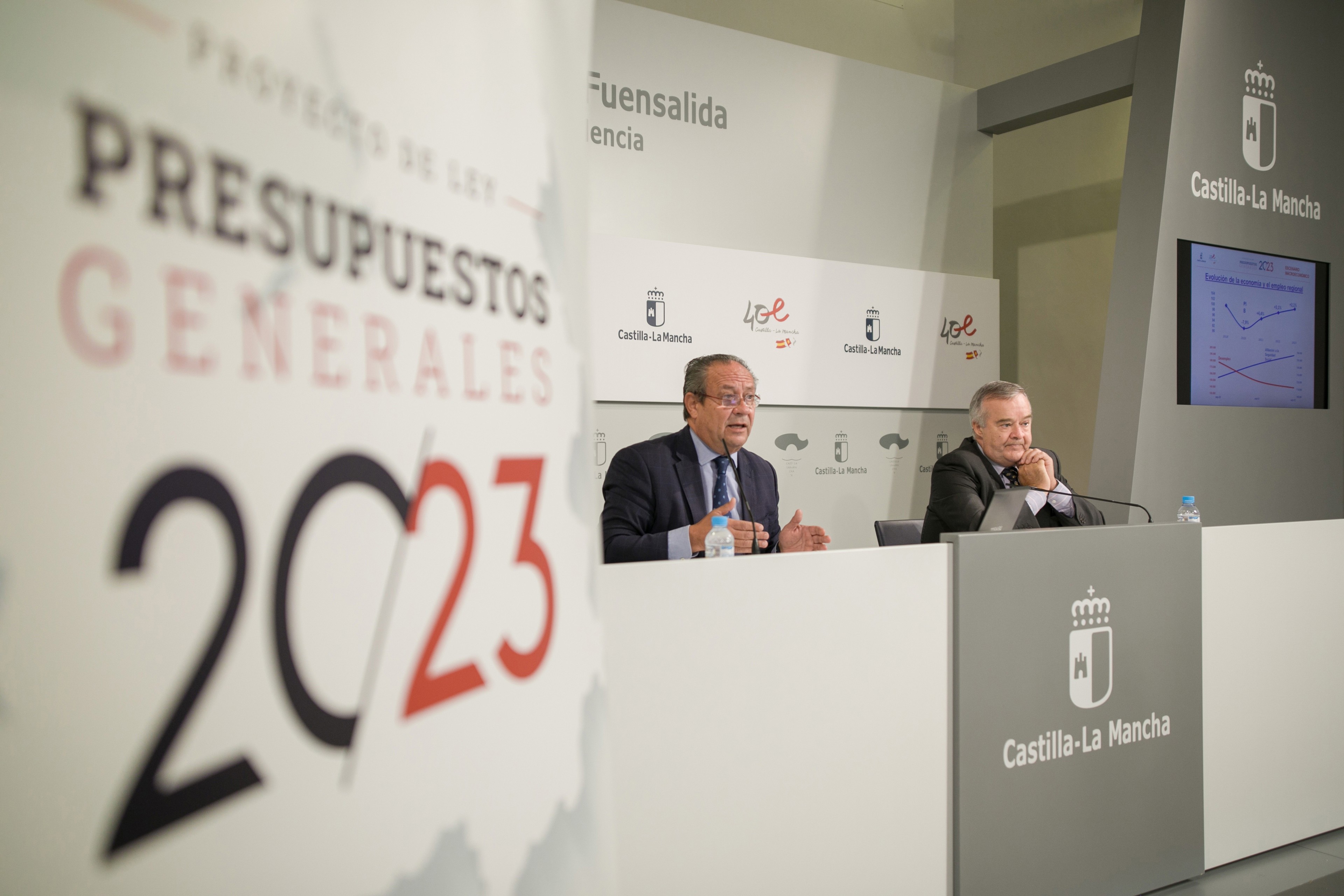 El consejero de Hacienda, Juan Alfonso Ruiz Molina, presenta el Proyecto de Presupuestos de C-LM para 2023.